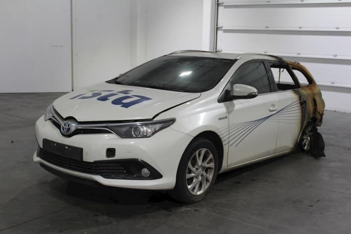 toyota auris touring sports