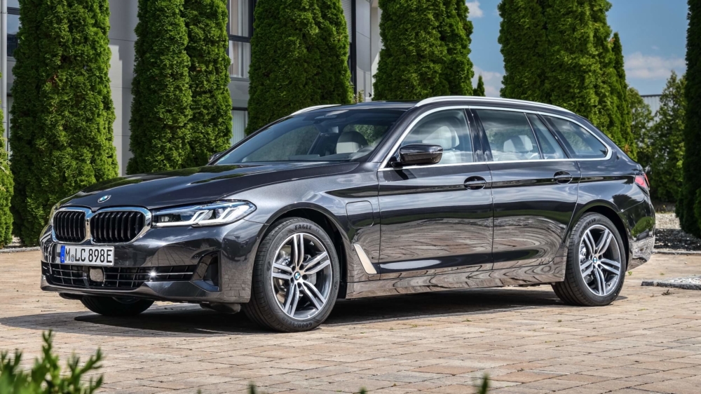 bmw 545e touring